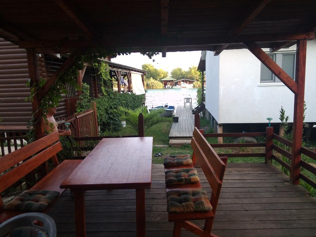 Ada Bojana Apartmani ウルツィニ エクステリア 写真