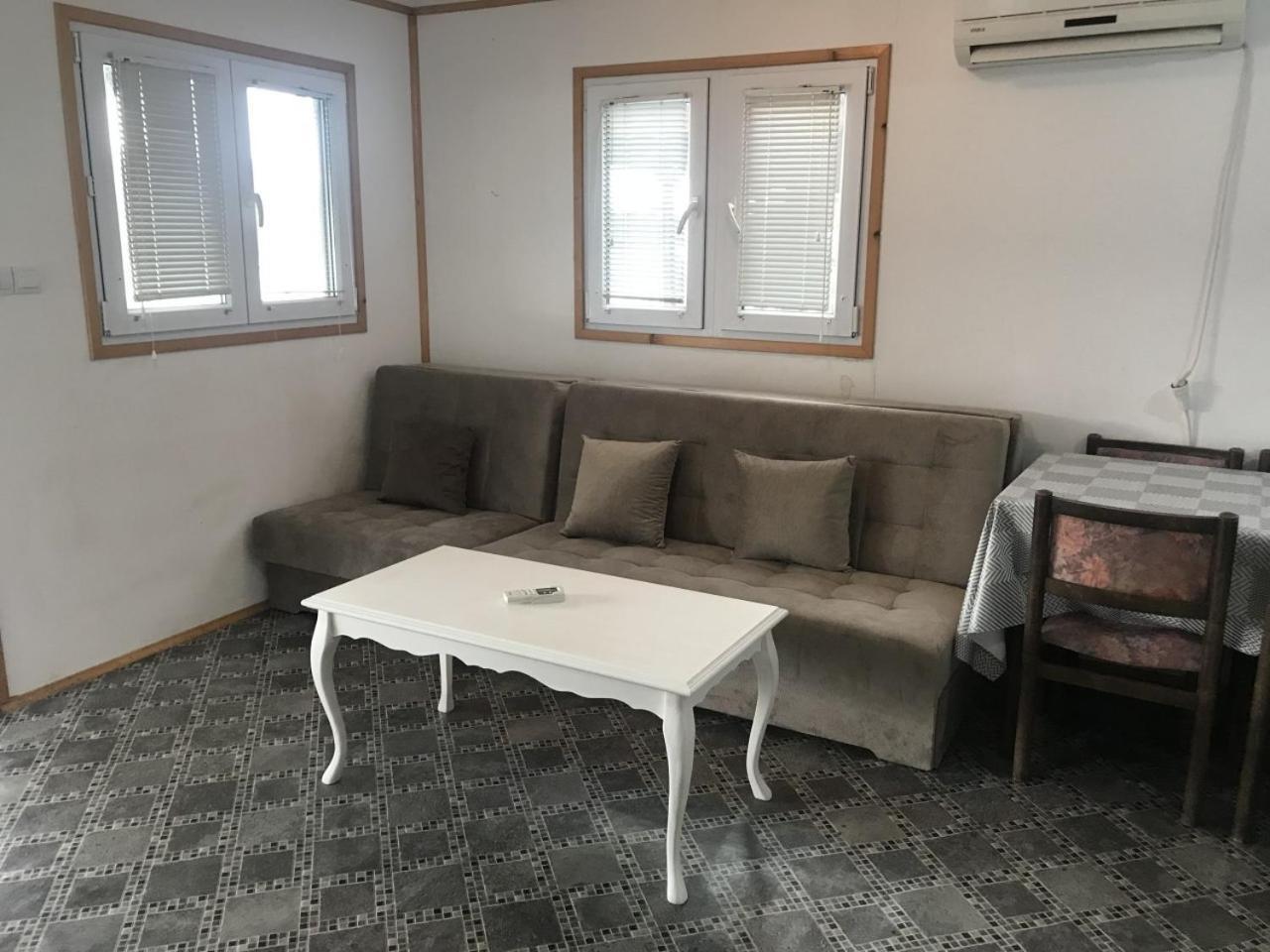 Ada Bojana Apartmani ウルツィニ エクステリア 写真